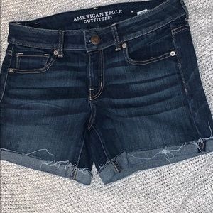 Never worn AE denim short